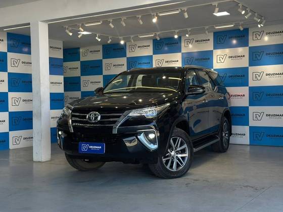TOYOTA HILUX SW4 2.8 SRX 4X4 16V TURBO INTERCOOLER DIESEL 4P AUTOMÁTICO